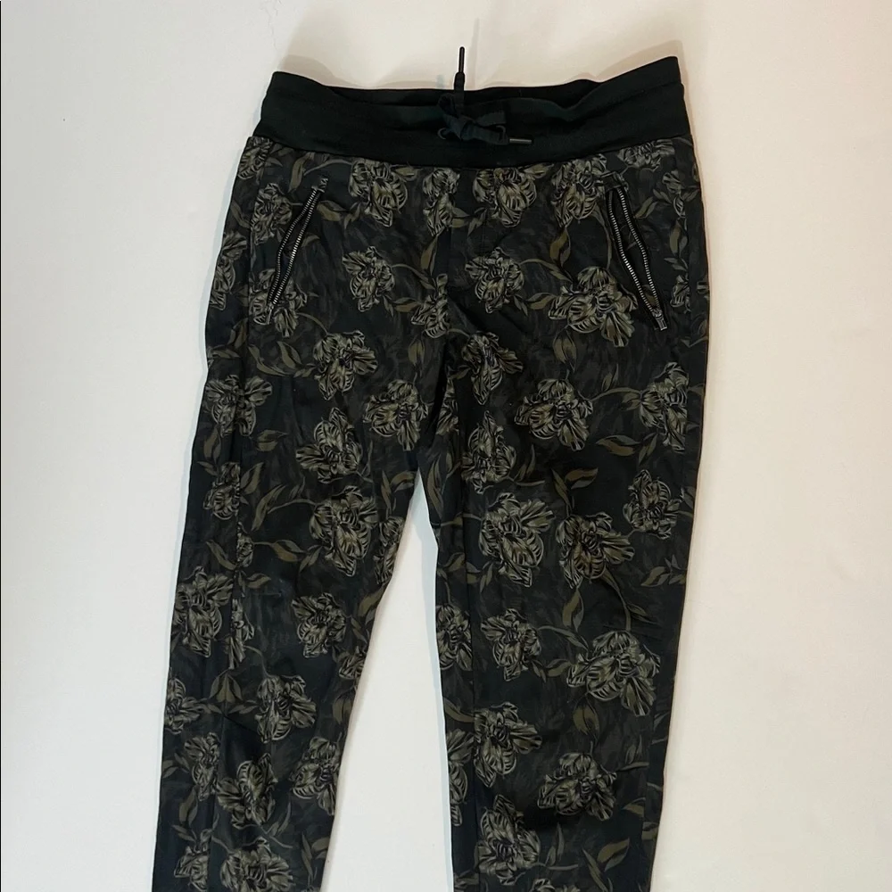 Athleta Trekkie North Print Jogger - Picture 6 of 8